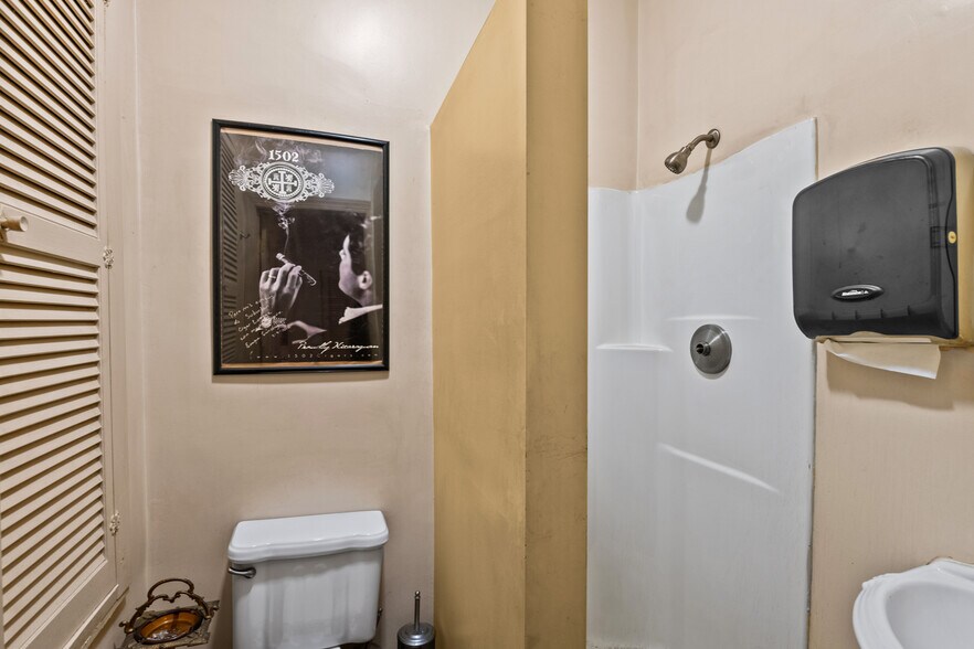 More Photos Of 2201 Perkiomen Ave, Mount Penn Restaurant For Sale