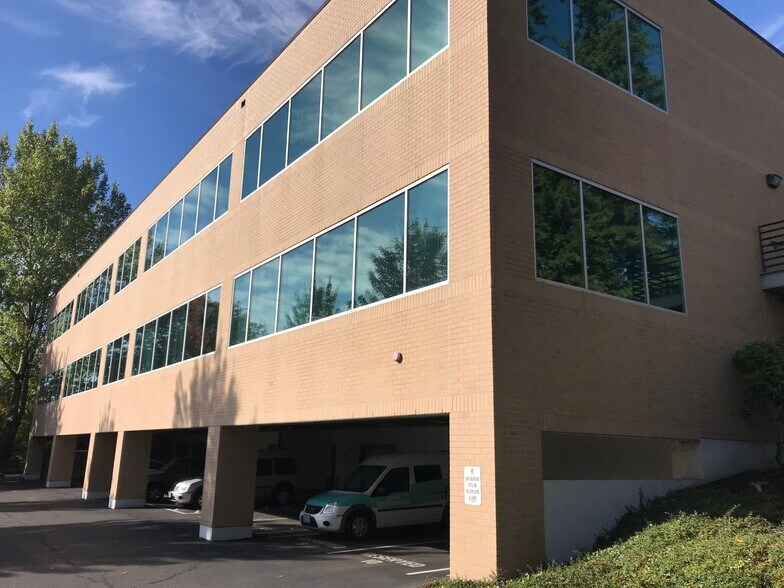 More Photos Of 8440 SE Sunnybrook Blvd, Clackamas Medical For Lease