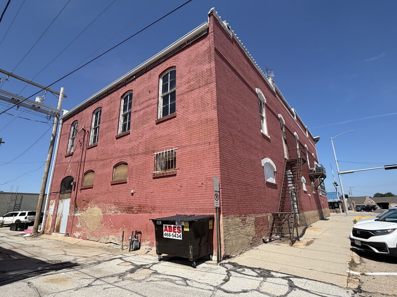More Photos Of 1705 Washington St, Blair Storefront Retail Office For Sale