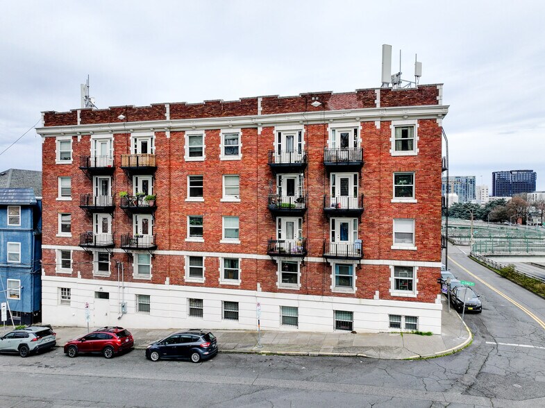 More Photos Of 1429 SW 14th Ave, Portland Apartments For Sale