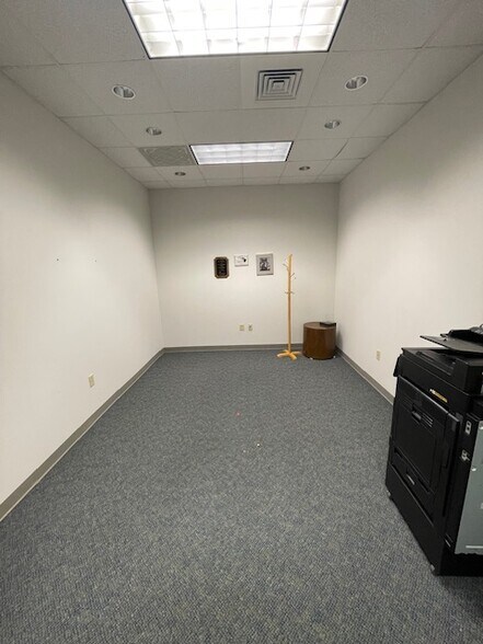 More Photos Of 5621 Departure Dr, Raleigh Light Distribution For Sale