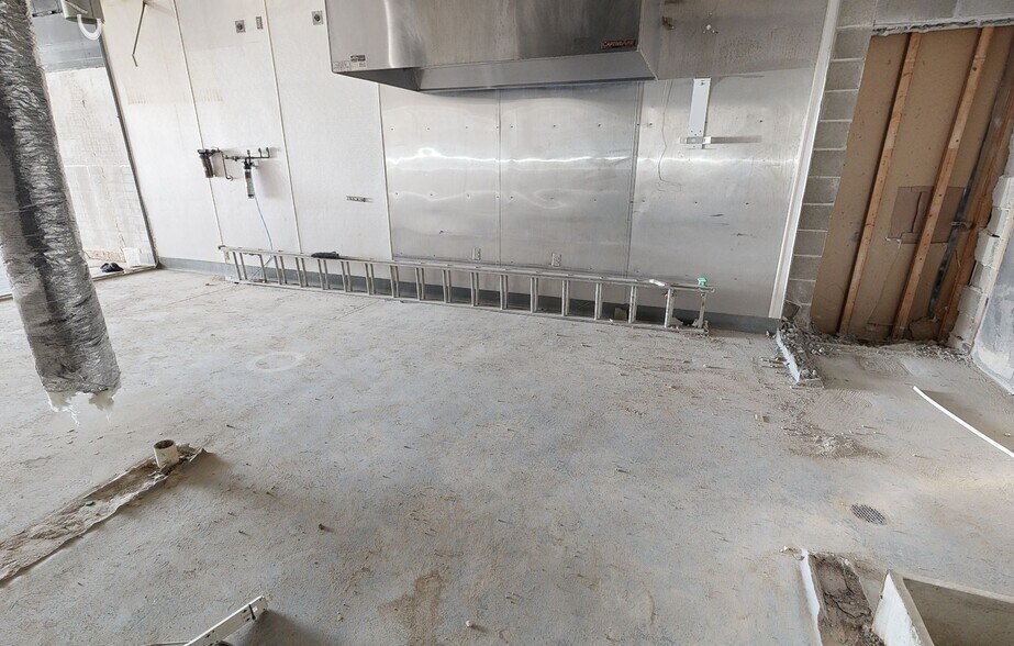 More Photos Of 237-251 Market St, Paterson Storefront Retail Office For Lease