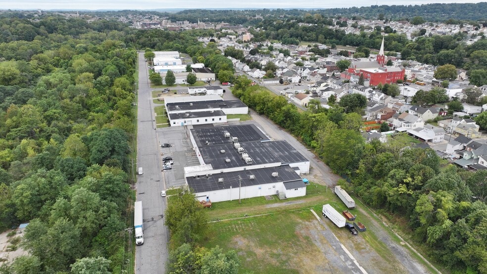 More Photos Of 125-155 Howard St, Phillipsburg Unknown For Lease