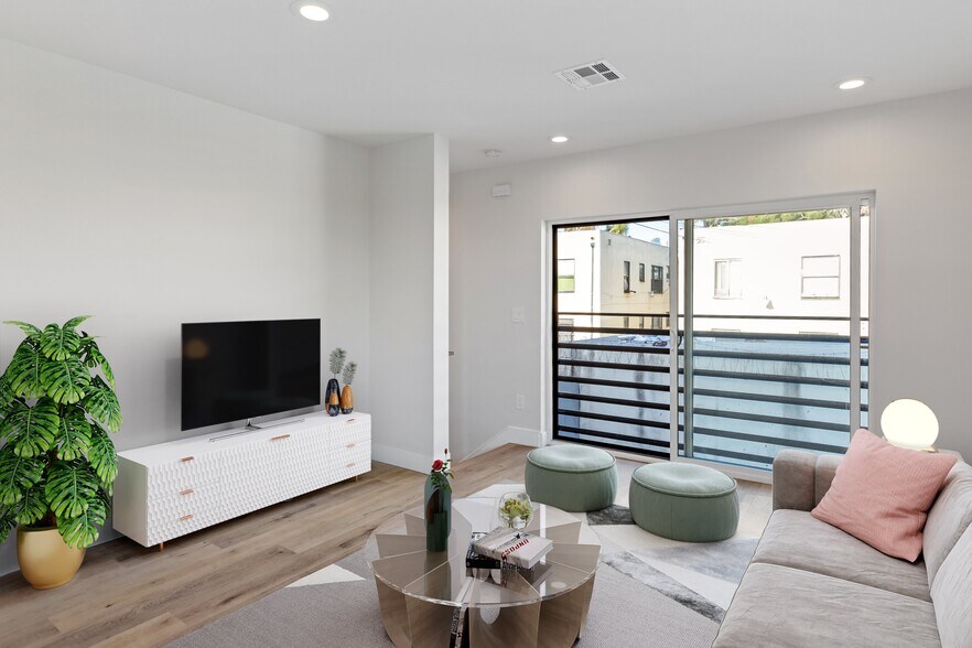 More Photos Of 1726 Menlo Ave, Los Angeles Apartments For Sale