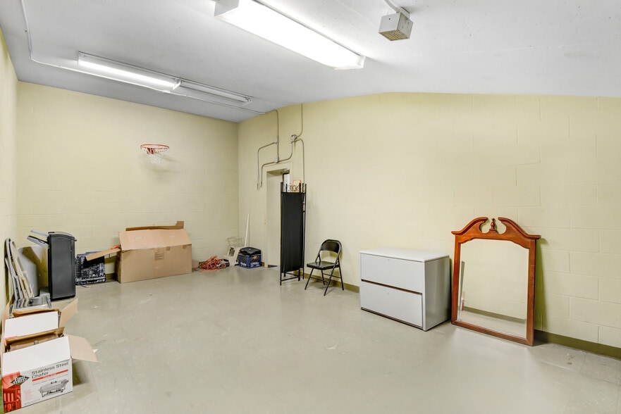 More Photos Of 401 W 4th St, San Bernardino Bank For Sale