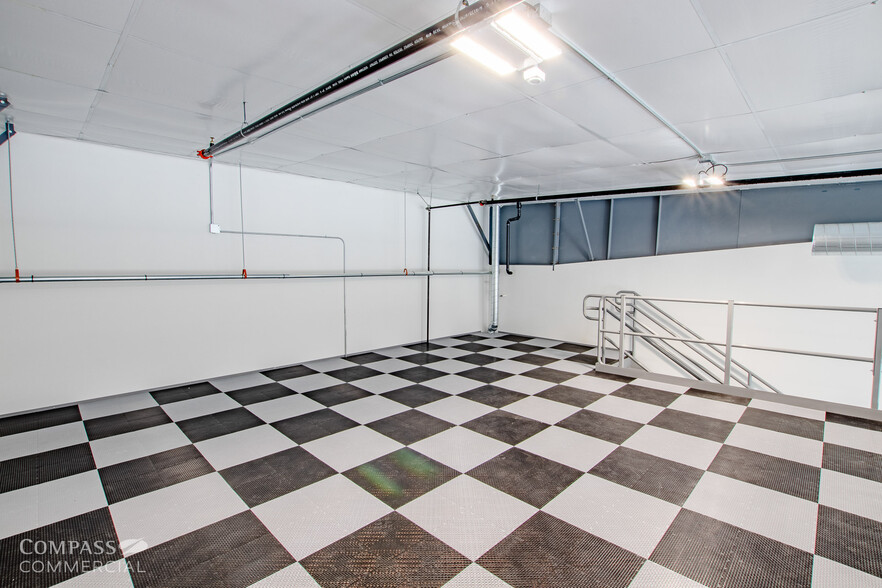 More Photos Of 20485 NE Funner Pl, Bend Self Storage For Sale