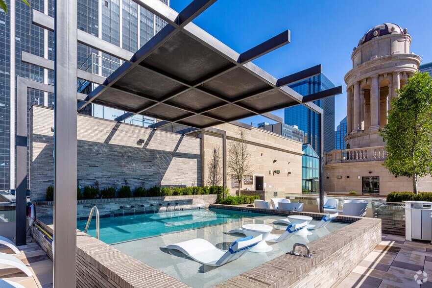 More Photos Of 1309 Main St, Dallas Multifamily For Sale