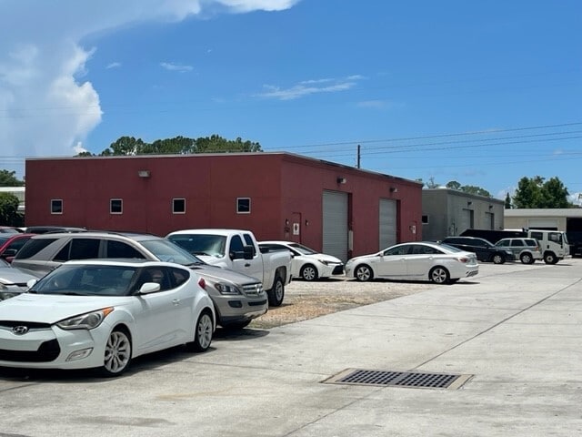 More Photos Of 145 Ronning Way, Longwood Warehouse For Sale