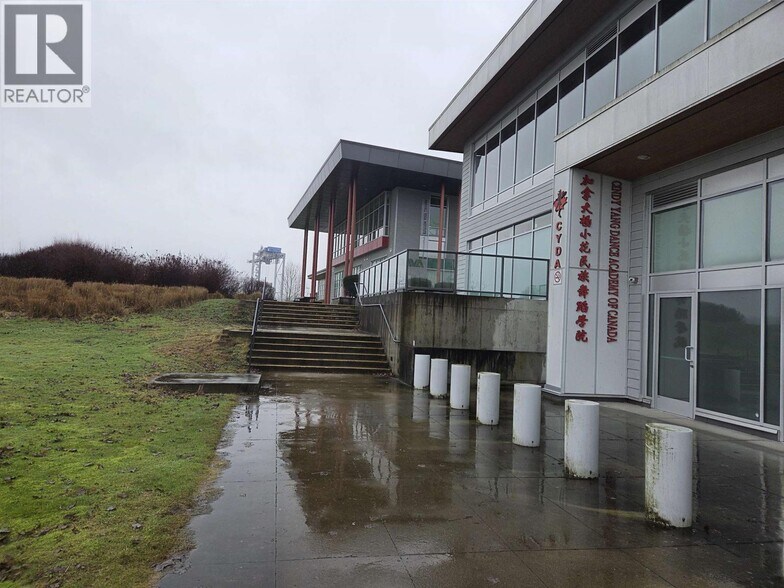 More Photos Of 10155 River Dr, Richmond Apartments For Sale