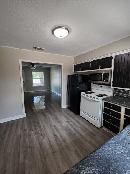 More Photos Of 220 Bois D Arc St, Canton Apartments For Sale