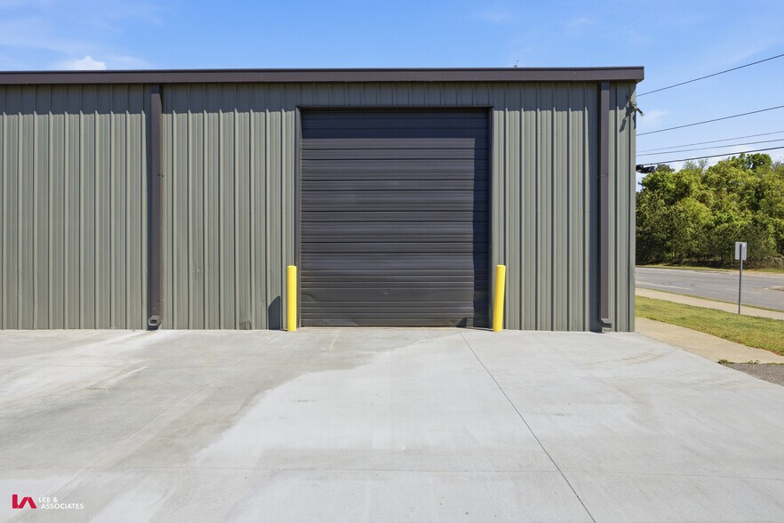 More Photos Of 1500 Union Hill Rd, Alpharetta Manufacturing For Lease