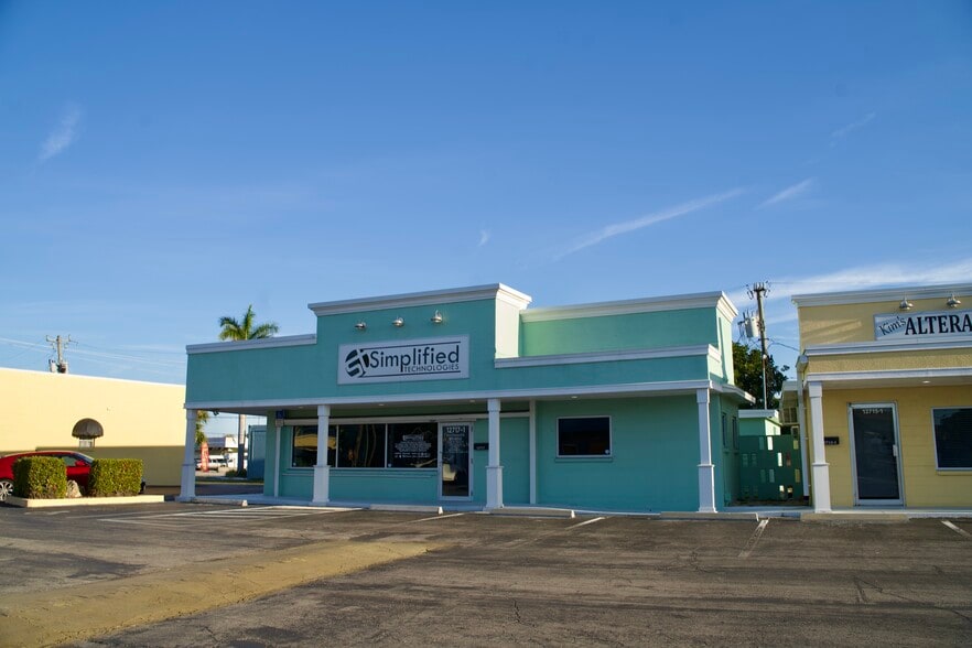 More Photos Of , Fort Myers General Retail For Sale