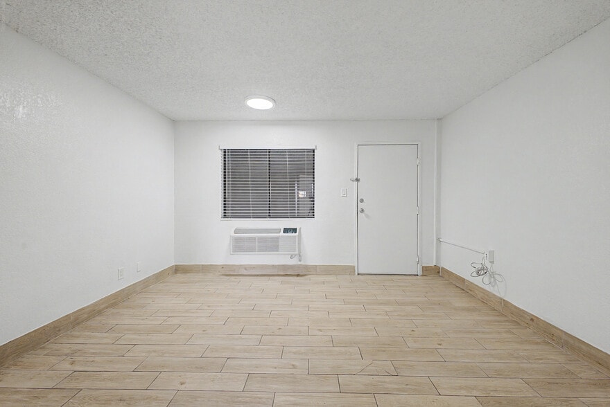 More Photos Of 1711 W Bell Rd, Phoenix Apartments For Sale