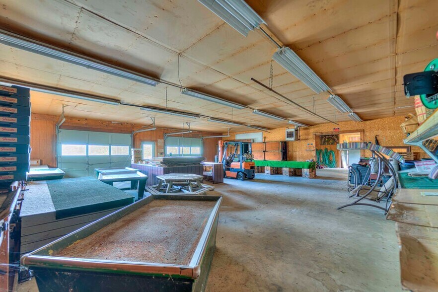 More Photos Of 3233 Page Ave, Jackson Garden Center For Sale