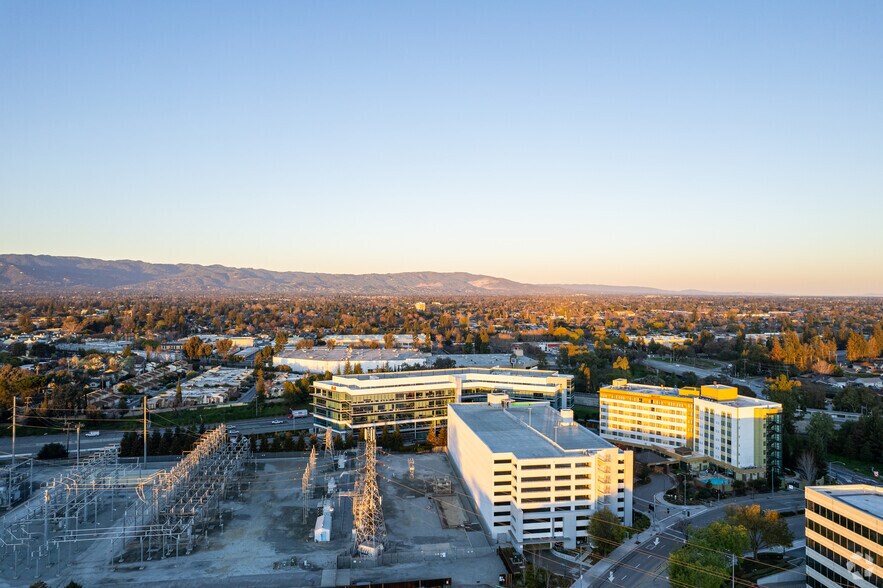 More Photos Of 675 Creekside Way, Campbell Office For Lease