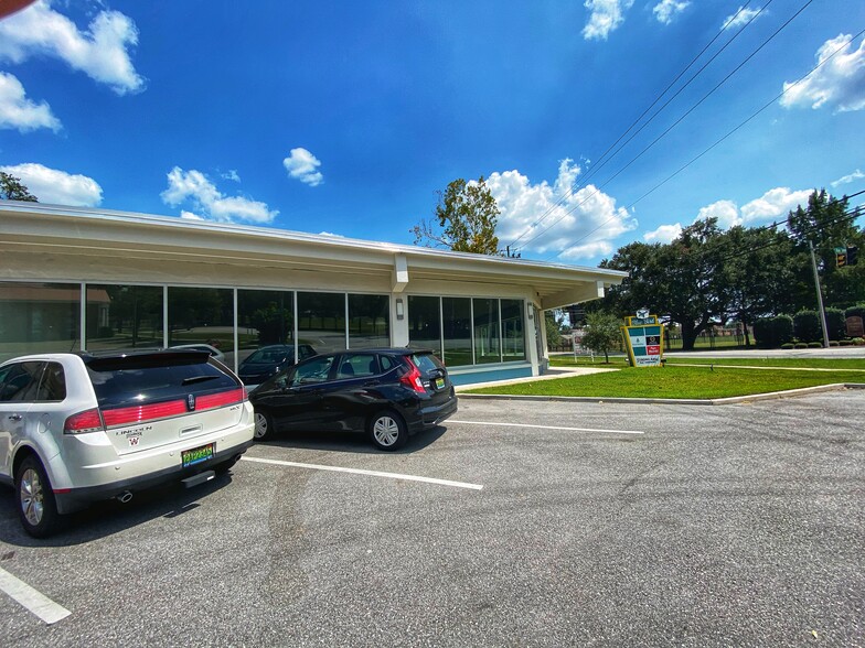 More Photos Of 2724 Old Shell Rd, Mobile Freestanding For Lease