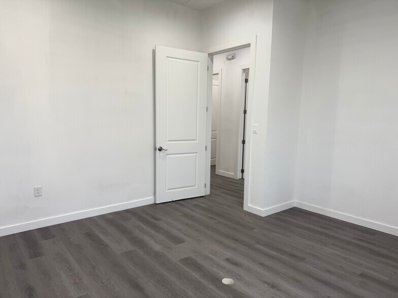 More Photos Of 26621 Field Cook Rd, Katy Office For Lease