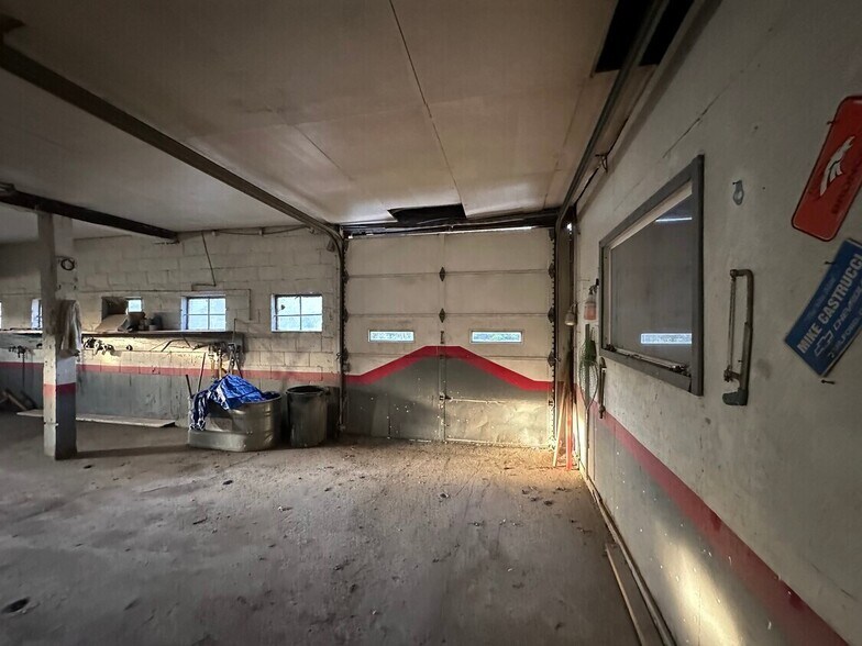 More Photos Of 1501 Oxford State Rd, Middletown Auto Repair For Lease