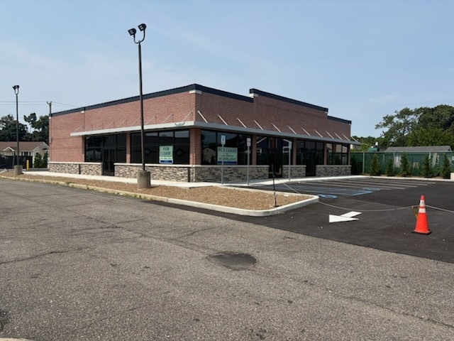 More Photos Of 3395a Great Neck Rd, North Amityville Freestanding For Lease