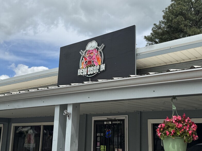 More Photos Of 125 Cypress Rd, Buchanan Restaurant For Sale