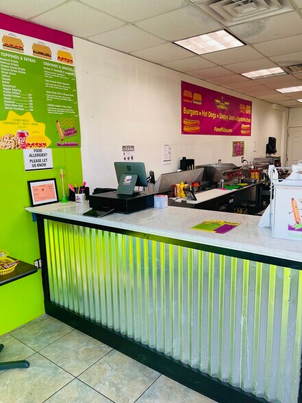 More Photos Of 78-88 Bayville Ave, Bayville Storefront Retail Residential For Lease