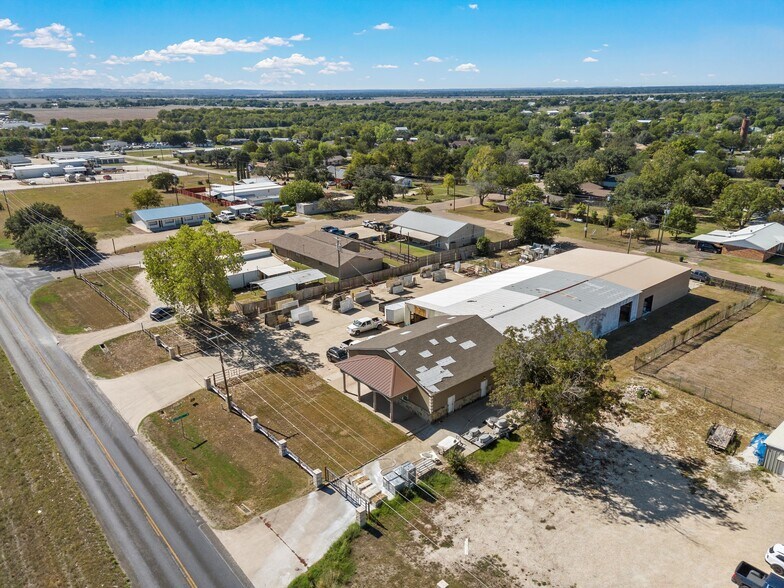 More Photos Of 6175 N State Highway 6, Woodway Warehouse For Lease