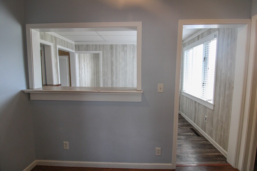 More Photos Of 1517 Allentown Rd, Lima Office For Sale