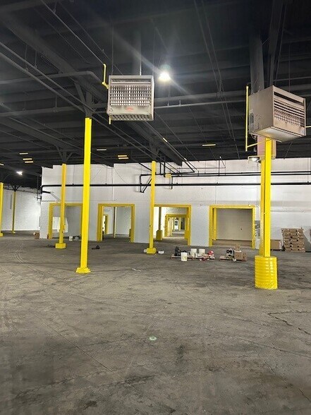 More Photos Of 14-22 River Rd, Bogota Industrial For Sale