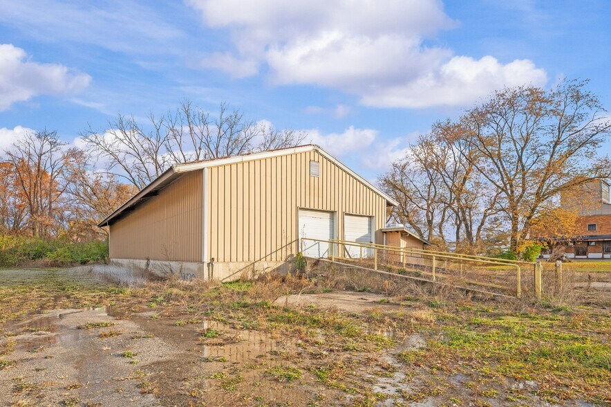 More Photos Of 500 Washington St, Coloma Manufacturing For Lease