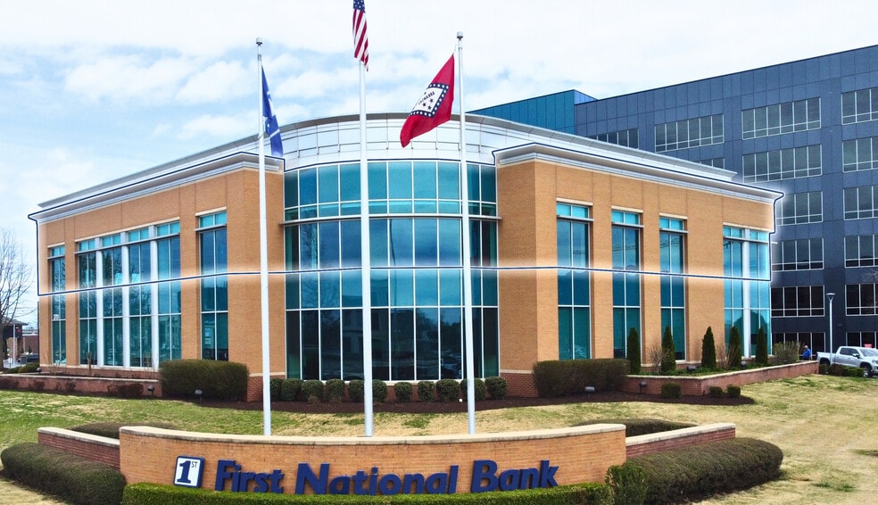 Primary Photo Of 3701 S Pinnacle Hills Pky, Rogers Bank For Lease