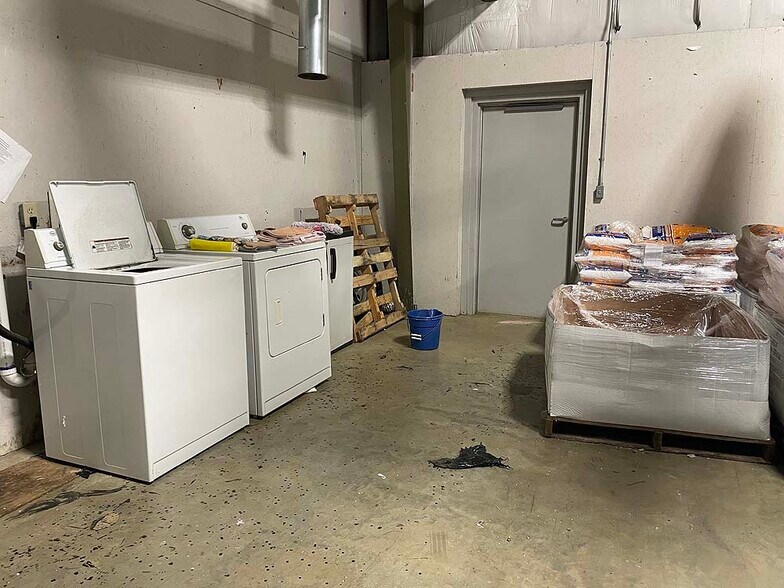 More Photos Of 498 Industrial Dr, Bristol Warehouse For Sale