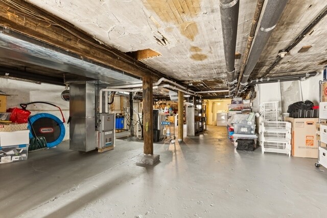 More Photos Of 3307 W Irving Park Rd, Chicago Office Residential For Sale