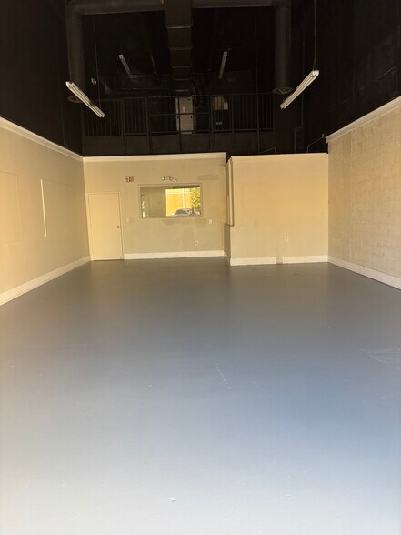 More Photos Of 13080 SW 248th St, Homestead Flex For Lease