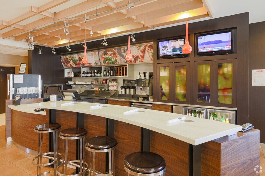 More Photos Of 2 Convention Center Dr, Altoona Hotel For Sale