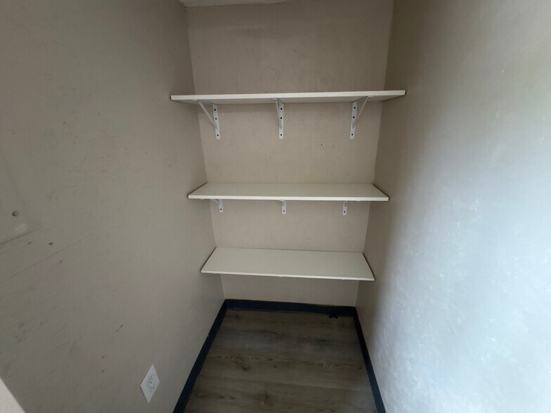 More Photos Of 707 Widewater Dr, Lafayette Industrial For Lease