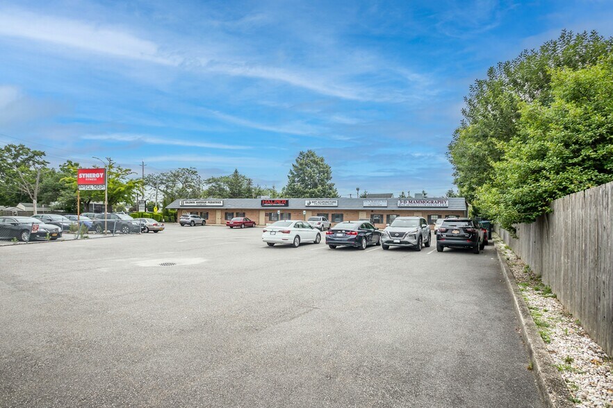 More Photos Of 860 Atlantic Ave, Baldwin Medical For Sale