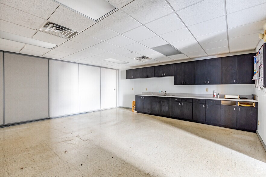 More Photos Of 85 SW 52nd Ave, Ocala Office For Sale