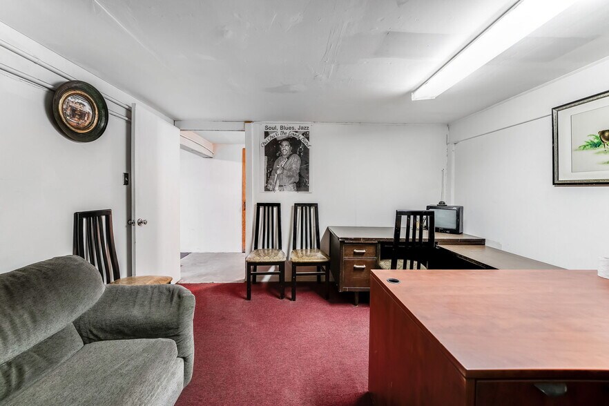 More Photos Of 11456-11464 Whittier Blvd, Whittier Restaurant For Sale