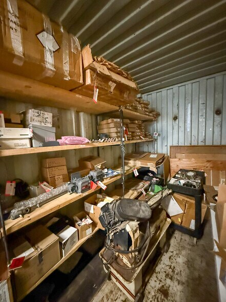 More Photos Of 5640 44th Ave S, Clinton Industrial For Sale