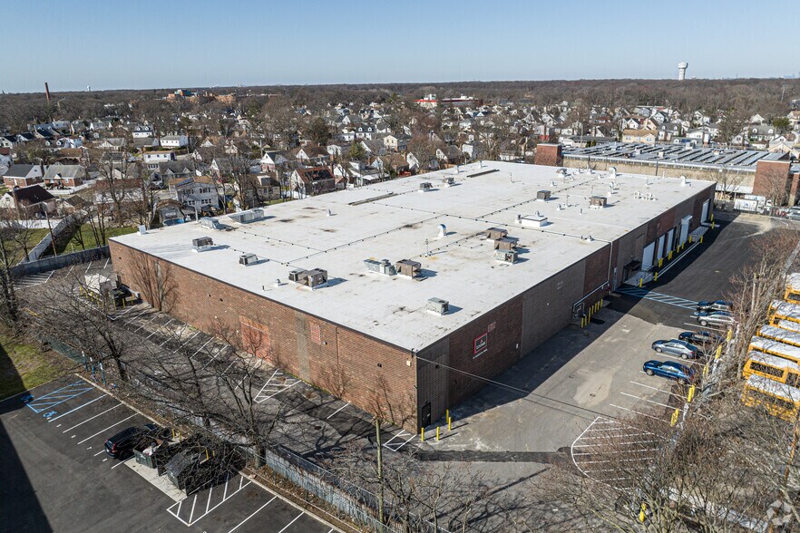 More Photos Of 1 Brooklyn Rd, Hempstead Manufacturing For Lease