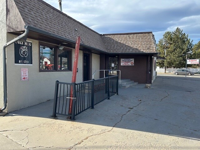 More Photos Of 1104-1108 E 1st St, Loveland General Retail For Lease