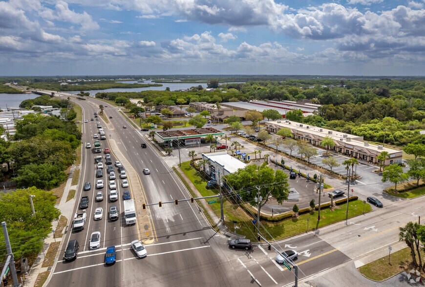 More Photos Of 515 E 27th St, Bradenton Office For Sale