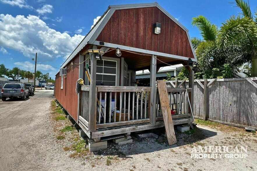 More Photos Of 987 S Packinghouse Rd, Sarasota Restaurant For Sale