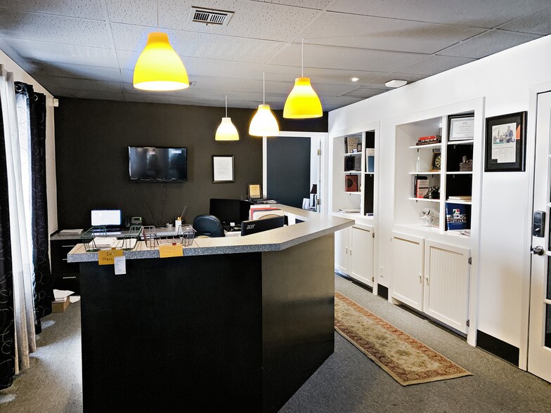 More Photos Of 6670 S Lewis Ave, Tulsa Office For Sale