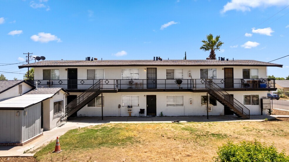 More Photos Of 3940 E Burns Ave, Fresno Apartments For Sale