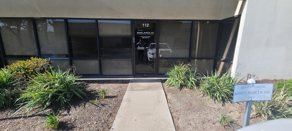 More Photos Of 10722 Arrow Route, Rancho Cucamonga Showroom For Lease