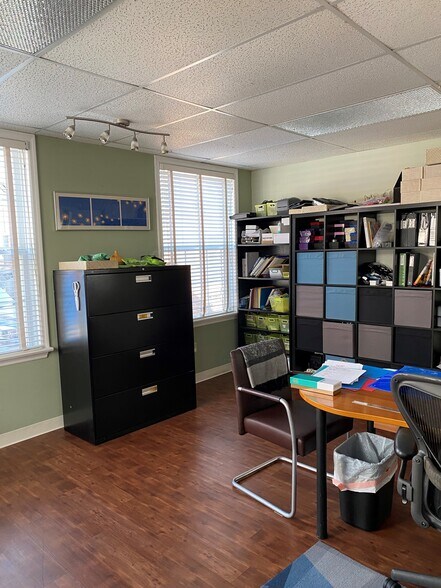 More Photos Of 8505 Delmar Blvd, University City Office For Lease