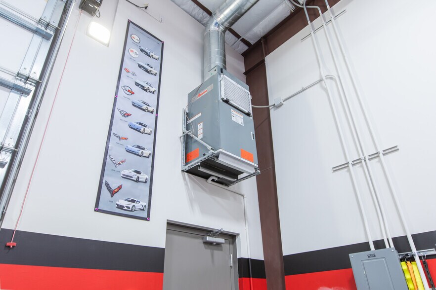 More Photos Of 450 E Willis #122, Chandler Self Storage For Sale