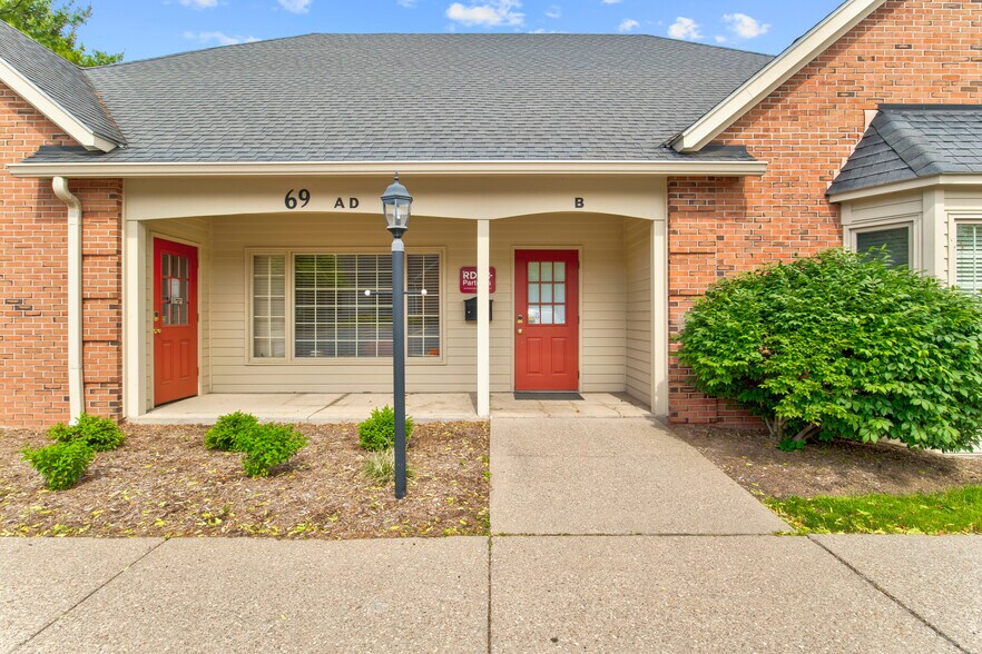 More Photos Of 69 Monroe Ave, Pittsford Office For Lease