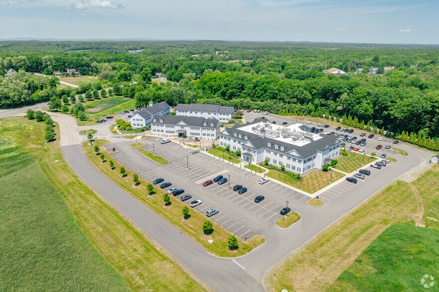 More Photos Of 118 Portsmouth Ave, Stratham Unknown For Lease